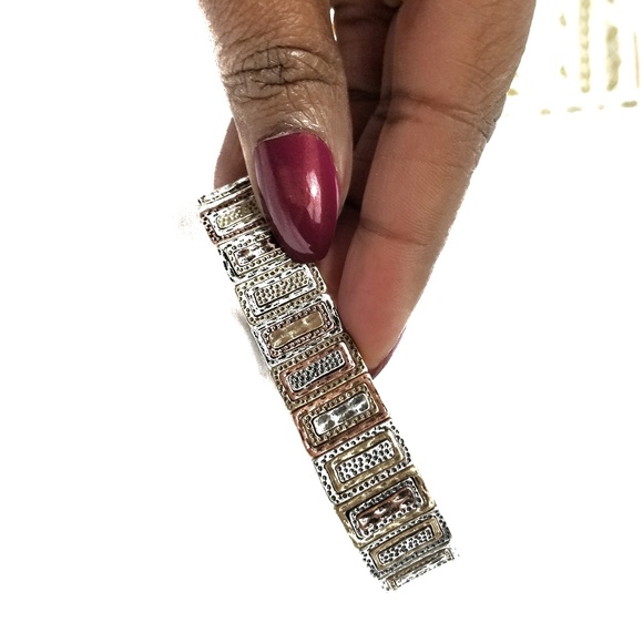 DaVinci Circle Impression Stretch Bracelet - Picture 4 of 4